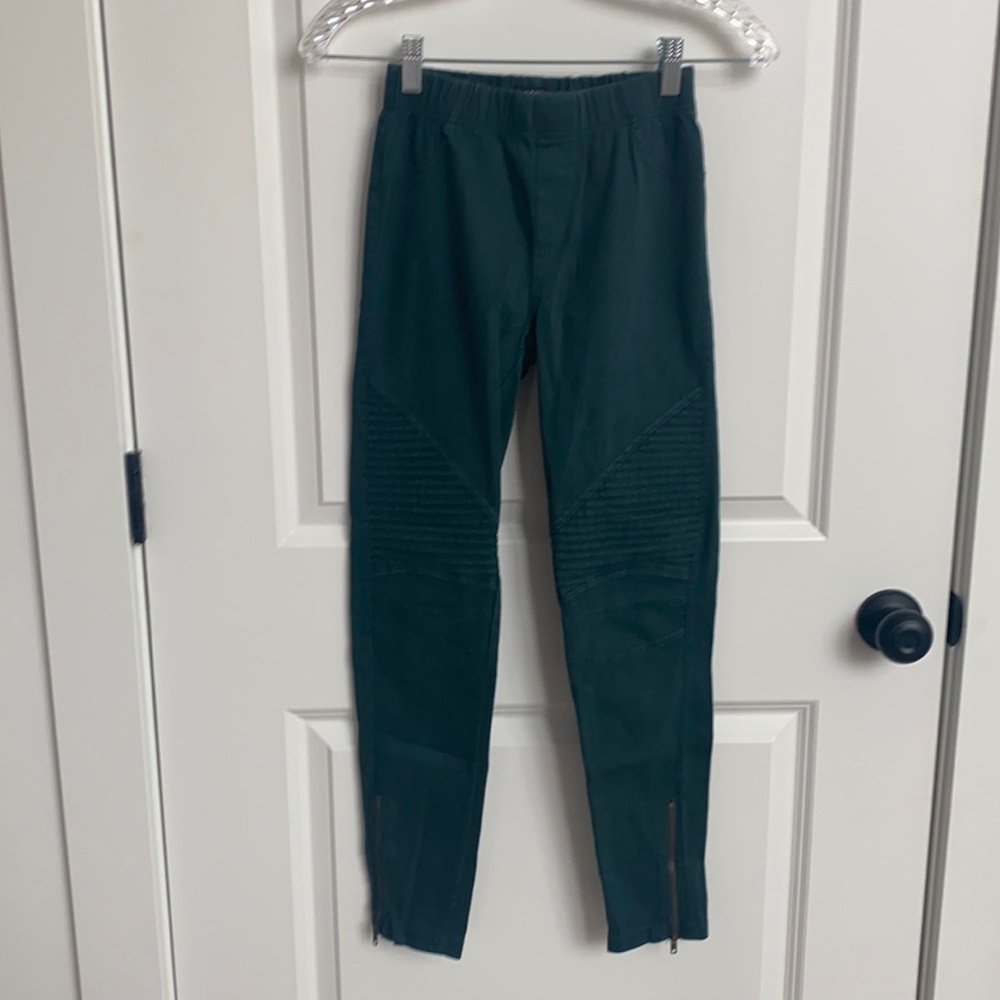 Vici Text green Moto jogging with a zipper detail